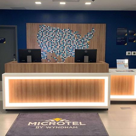 Microtel Inn & Suites By Wyndham شاطئ ريهوبوث المظهر الخارجي الصورة
