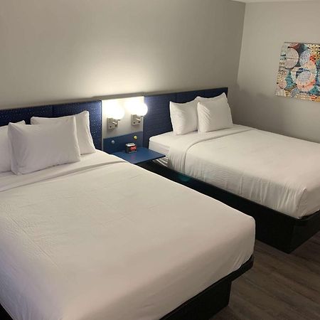 Microtel Inn & Suites By Wyndham شاطئ ريهوبوث المظهر الخارجي الصورة